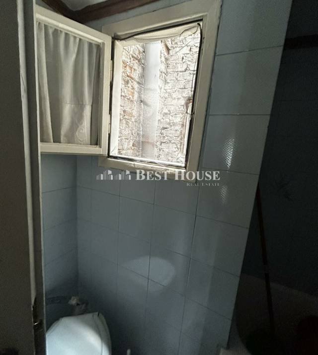 9 CH7285 Nees Photo.jpg